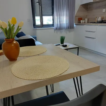 Matilda 2 * Gradac (Split-Dalmatia)