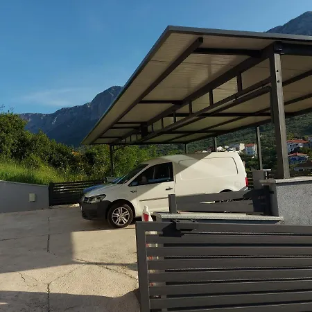 Matilda 2 * Gradac